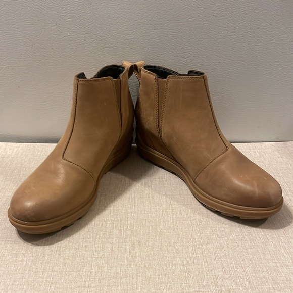 Sorel Women's ELIE Leather Booties Sz
Women's 8 - Picture 4 of 9